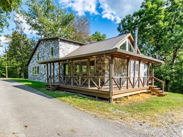 233 Rich Williams Rd, Burkesville, KY 42717