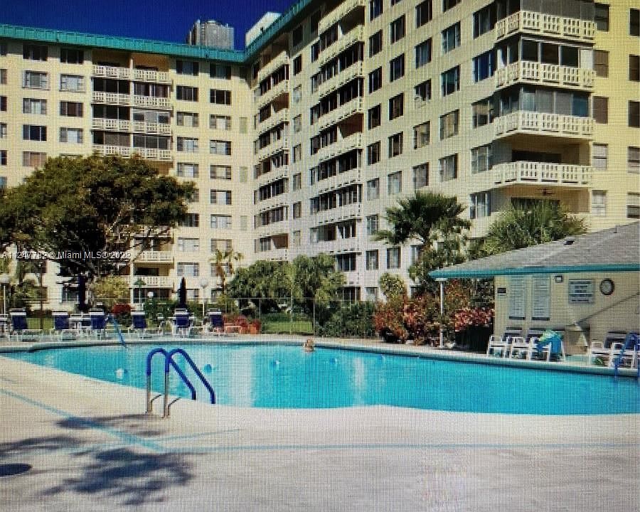 1st image of 4200 Hillcrest Dr APT 706