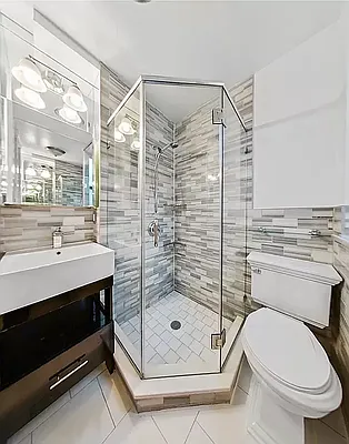 Rented by REAL New York | media 10