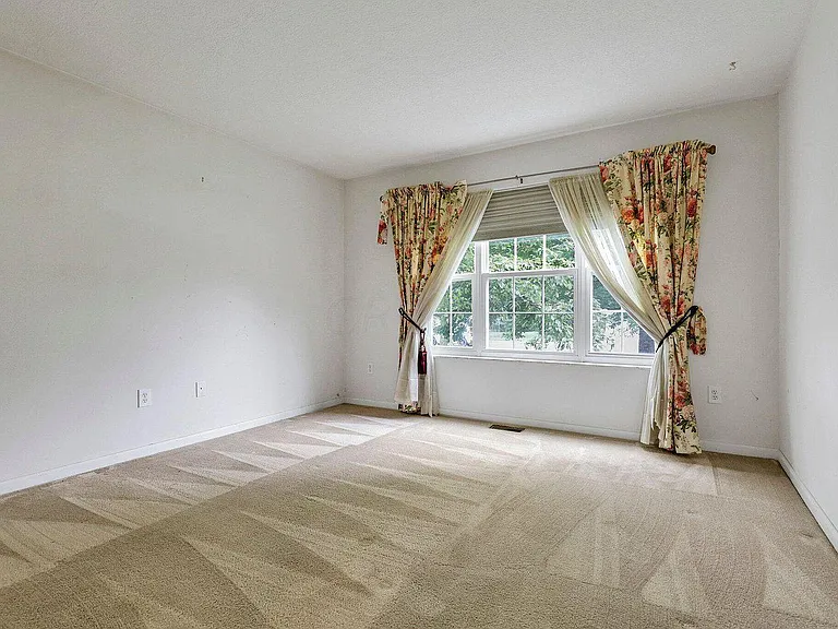 2691 Abbey Knoll Dr — Photo 33