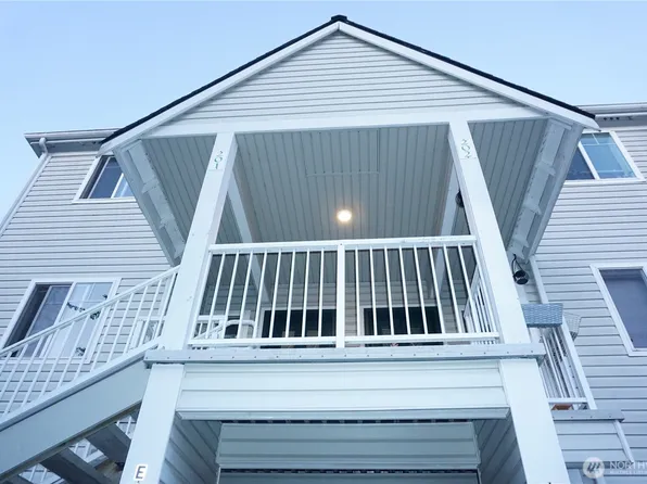 31900 104th Avenue SE #E201, Auburn, WA 98092