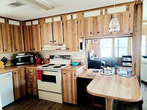 4th image of 4411 Regatta Ave #227