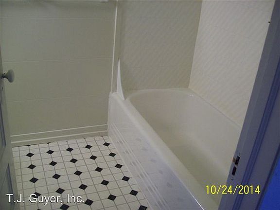 5th image of 440 N Market Blvd APT 313