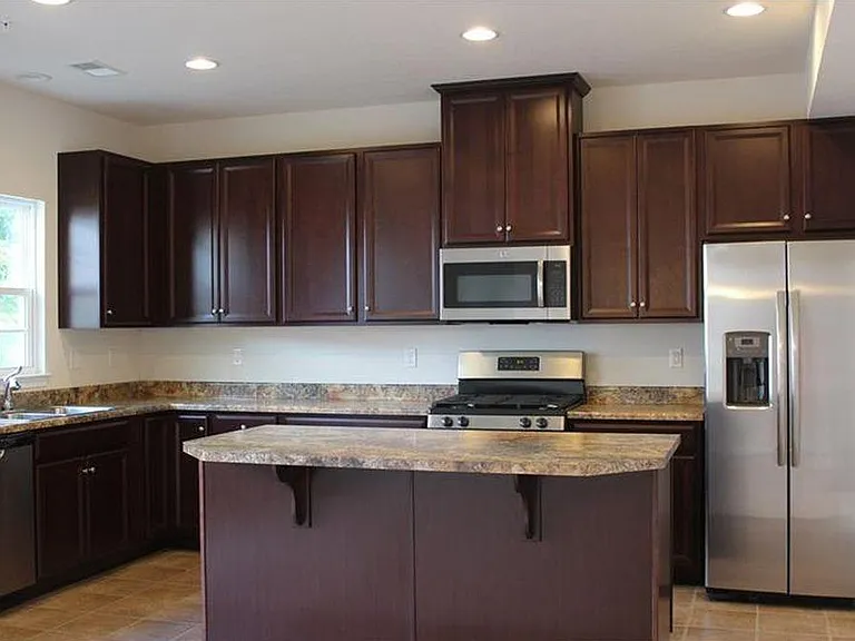 Gas stove! Stainless steel appliances.