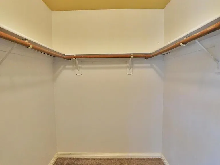 5823 E Washington Ave — Photo 39