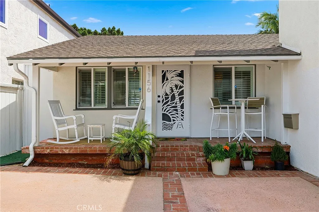 3 bed, 2.5 bath, 1596 sqft, $9,500 — Photo 3