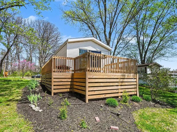 9305 E Epworth Forest Rd, North Webster, IN 46555