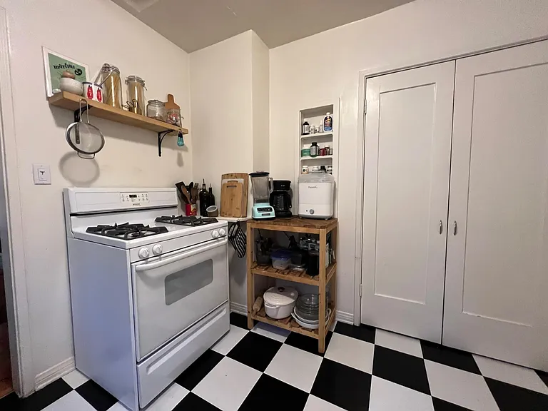 3249 Rowena Ave #3 — Photo 21