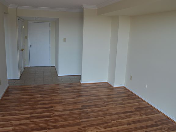 2nd image of 7401 Westlake Ter APT 1609