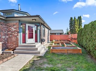 3018 S 225th Pl, Des Moines, WA 98198