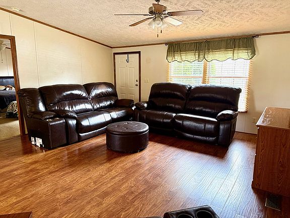 3rd image of 35149 Friendly Rd