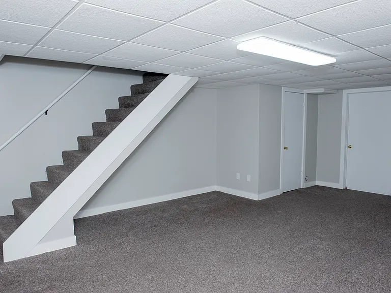 950 5th Ave W #D — Photo 17
