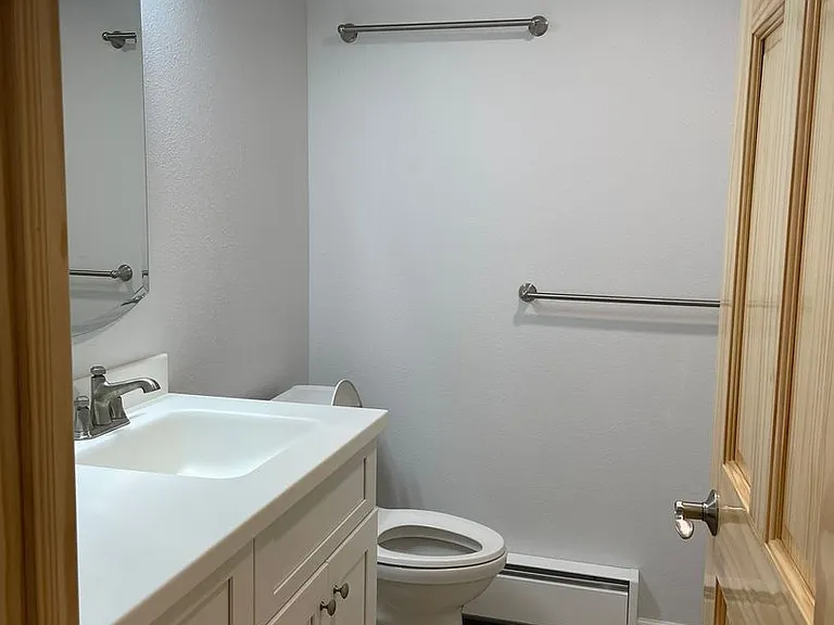 1820G5 Larch St — Photo 15