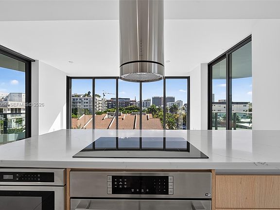 5th image of 9901 W Bay Harbor Dr #506