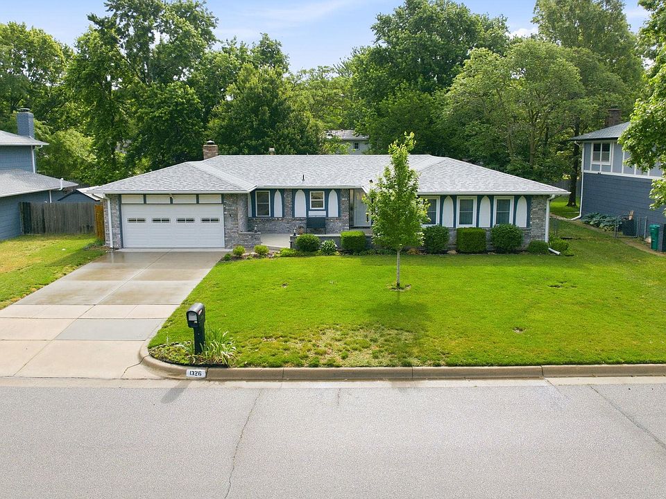 1st image of 1326 N Chipper Ln