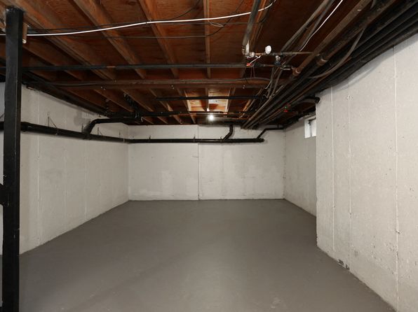 60 Barry Cir #93