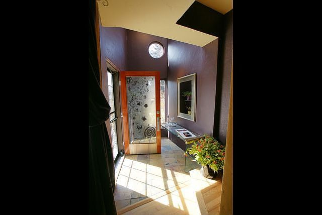 2nd image of 450 Holly St