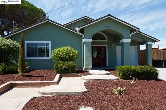37 Wharf Dr photo 1