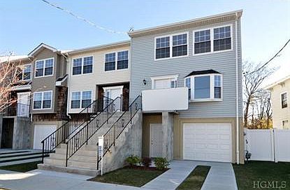 1st image of 652-658 City Island Ave