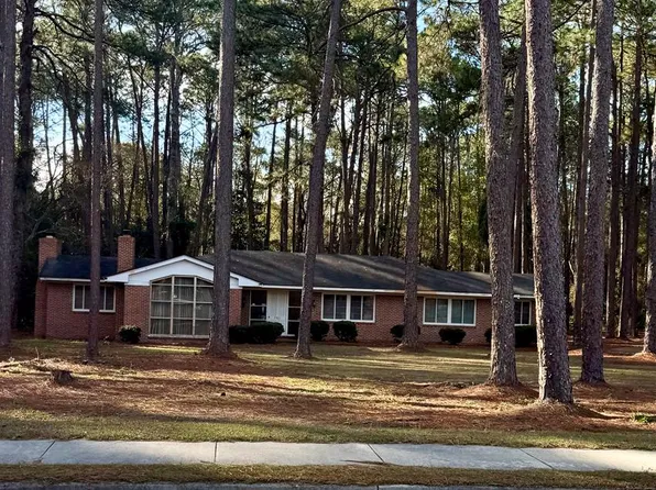 710 W 20th St, Tifton, GA 31794