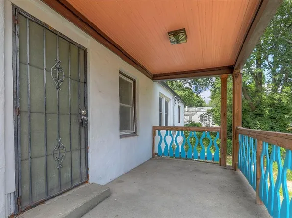 1820 E 85th St, Kansas City, MO 64132