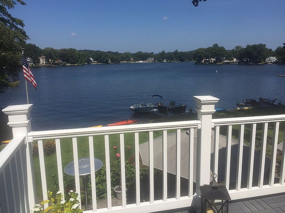 2nd image of 101 E Shore Rd