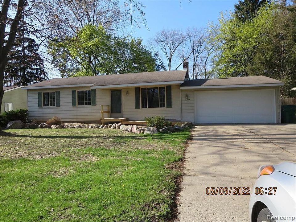 530 Muskoka, Commerce Township, MI 48382 Zillow