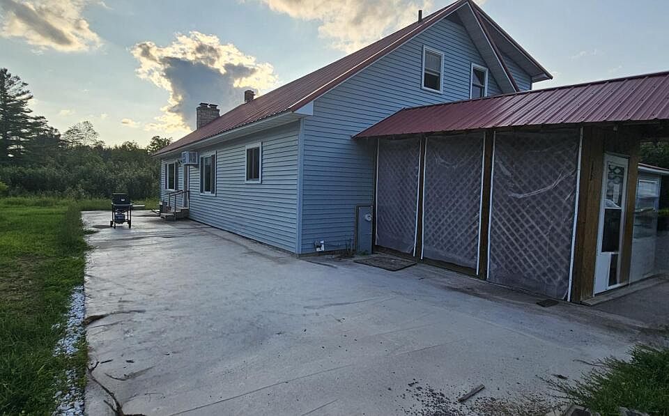 1st image of 172 Van Buren AVENUE