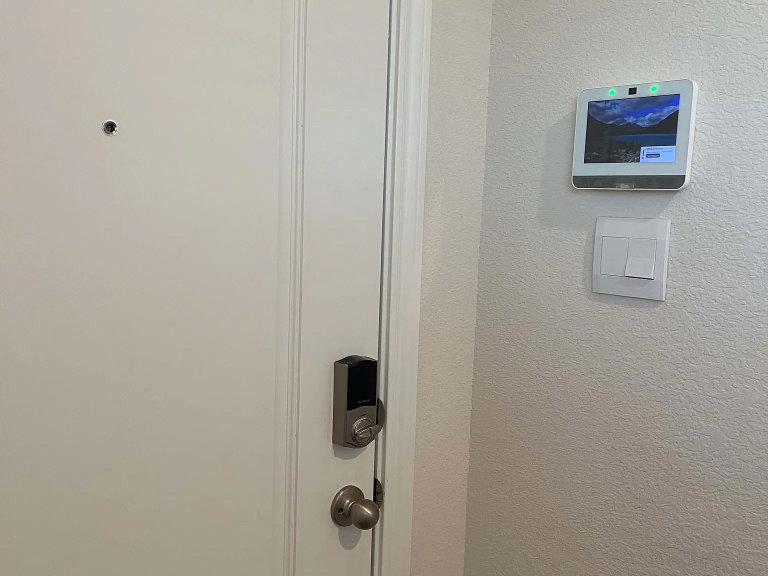3 bed, 1565 sqft, $2,150 — Photo 2