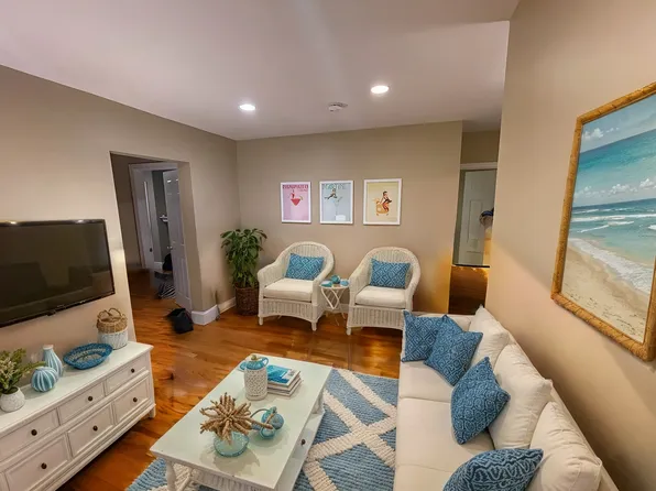 62A Egmont St, Brookline, MA