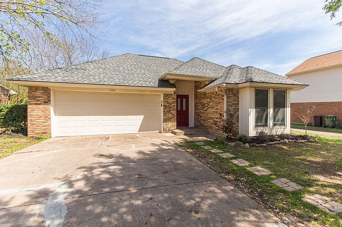 1st image of 1521 Brook Forest Dr