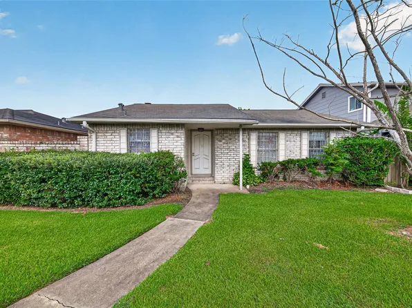 13026 Clarewood Dr, Houston, TX 77072