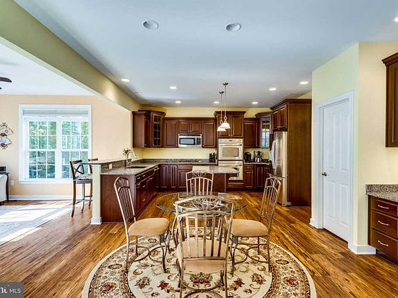 4th image of 46 Maidenhair Way
