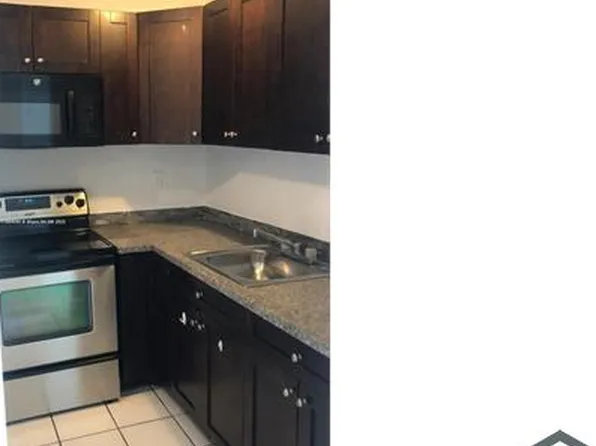 494 NW 165th St APT C302, Miami, FL 33169