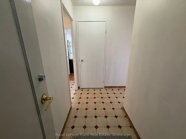 895 Kennedy Rd #402 — Photo 5