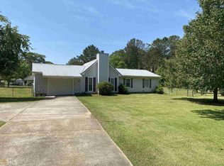 32 Willowood Rd, Lagrange, GA 30241