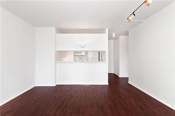 Rented by Engel & Völkers New York City | media 8