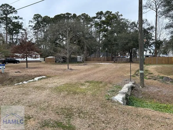 321 Carlyene Dr, Midway, GA 31320