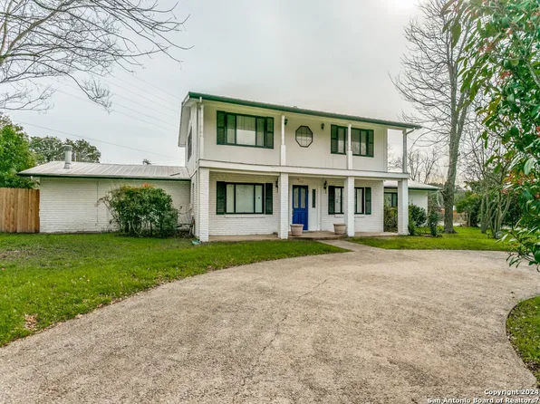 302 weathercock, Windcrest, TX 78239