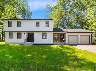 17 New England Dr, Lake Hiawatha, NJ