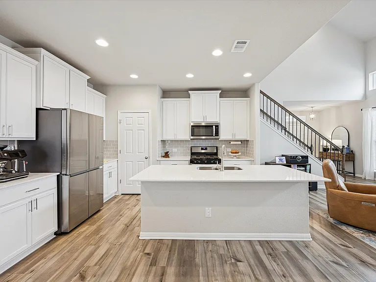 12000 Corsicana Trl — Photo 6