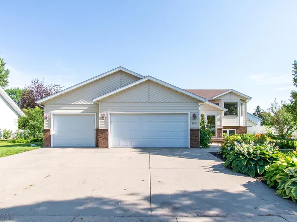 609 4th Ave NW, Dilworth, MN 56529