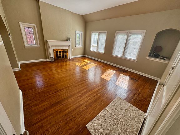 2nd image of 1786 King Ave APT C