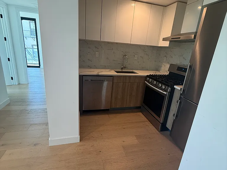 148-37 88th Ave #4D — Photo 3
