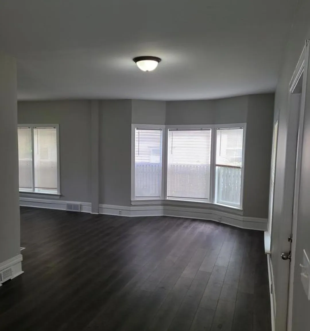 6 Fuller Ave SE — Photo 3