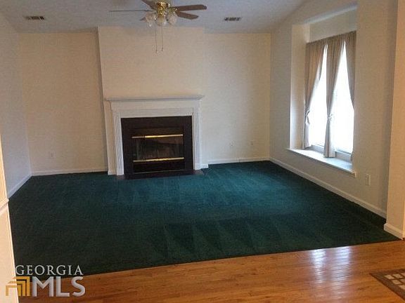 3rd image of 213 Greystone Dr