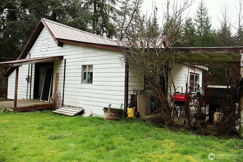 2nd image of 306 Minkler Rd