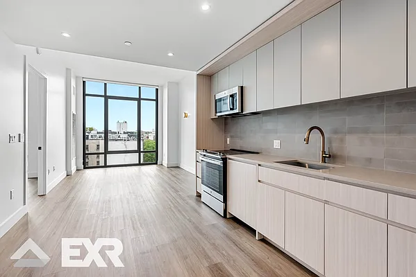 Rented by EXR | media 18