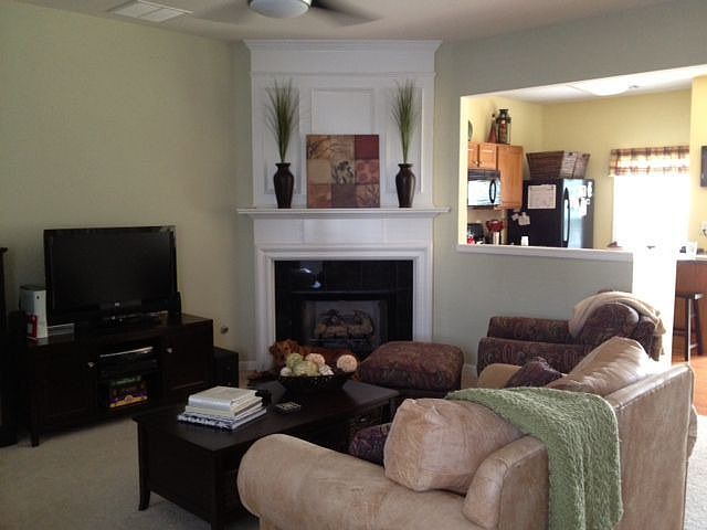 family room w/ gas fireplace