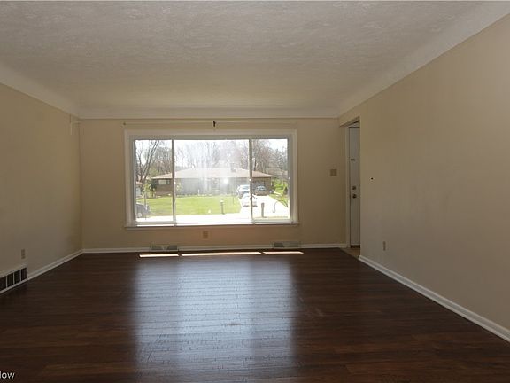 4th image of 1025 Twilight Dr